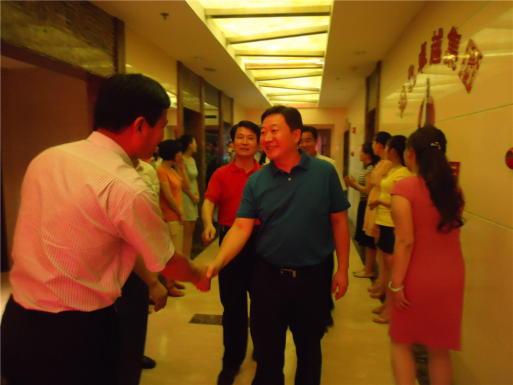 13刘雁飞董事长陪同十堰市市委书记周霁视察57365z线路检测中心集团西安总部
